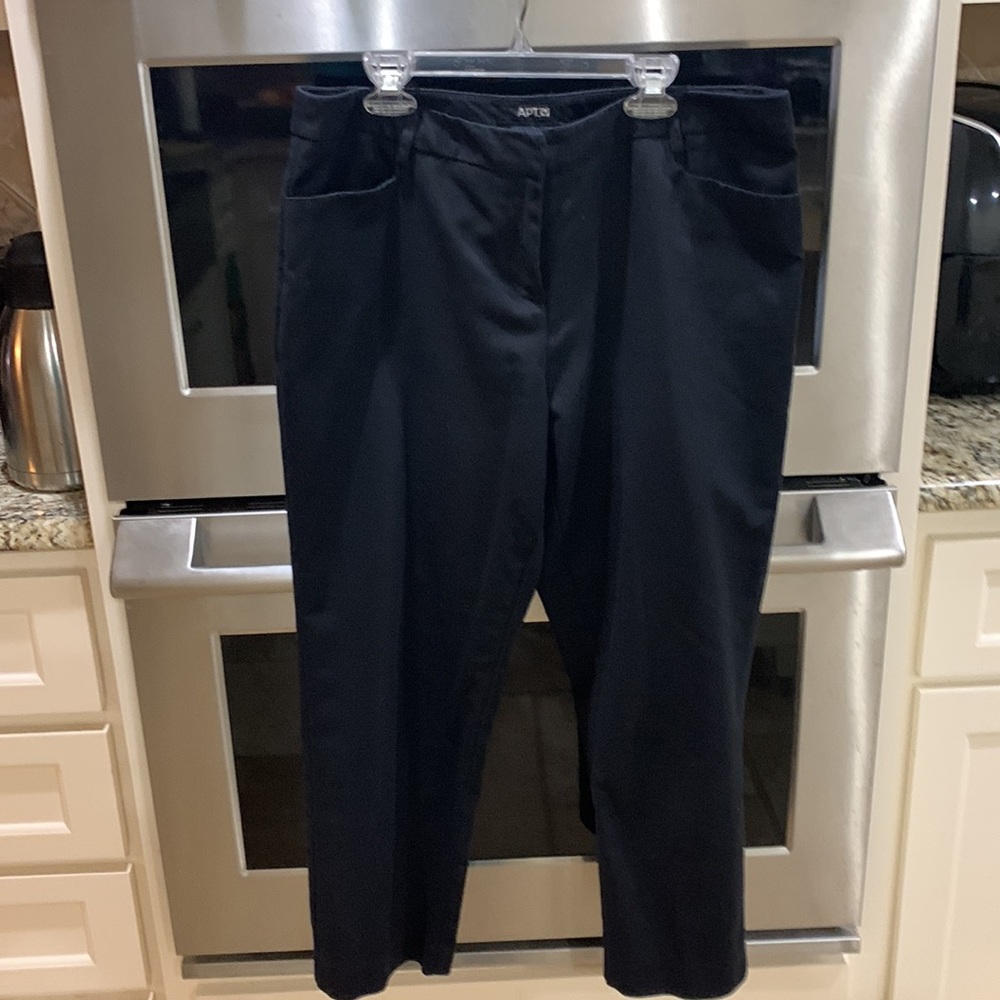 Apt9 modern fit size 10 polyester/cotton/spandex ankle cut black pants.